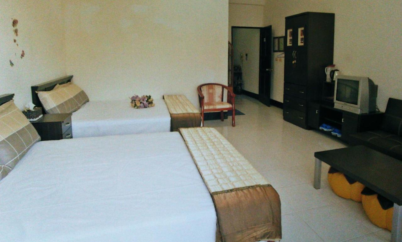 Chulu Wenxin Xiao Zhan Homestay Exterior photo